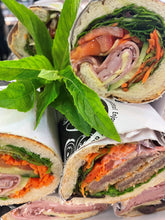 Load image into Gallery viewer, DELISSIMO CONTINENTAL ROLL PLATTER