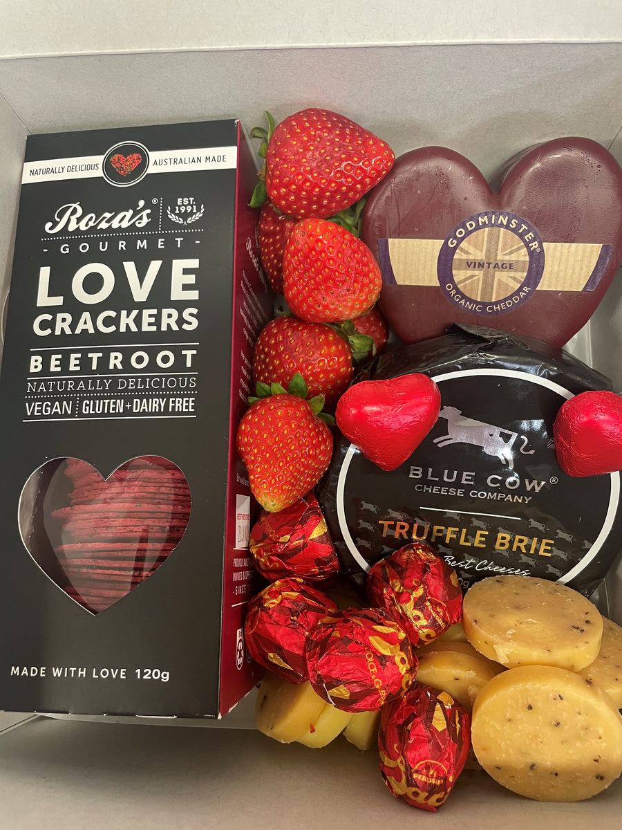 DELISSIMO VALENTINES DAY CHEESE BOX