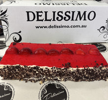 Load image into Gallery viewer, STRAWBERRY CHOC COINTREAU LOG
