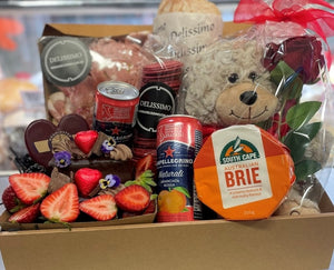 VALENTINE'S DAY PICNIC HAMPER