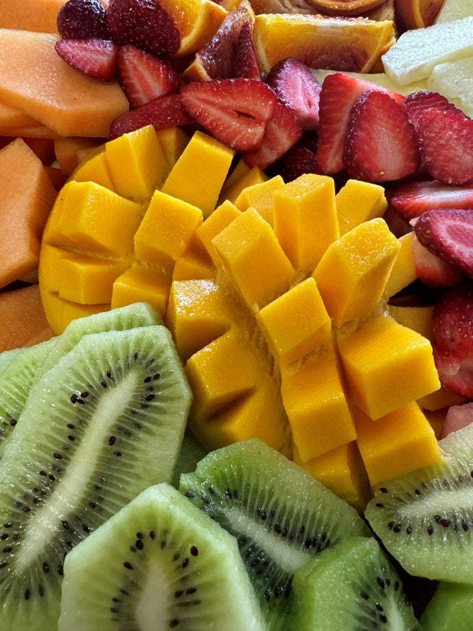 SEASONAL FRUIT PLATTER