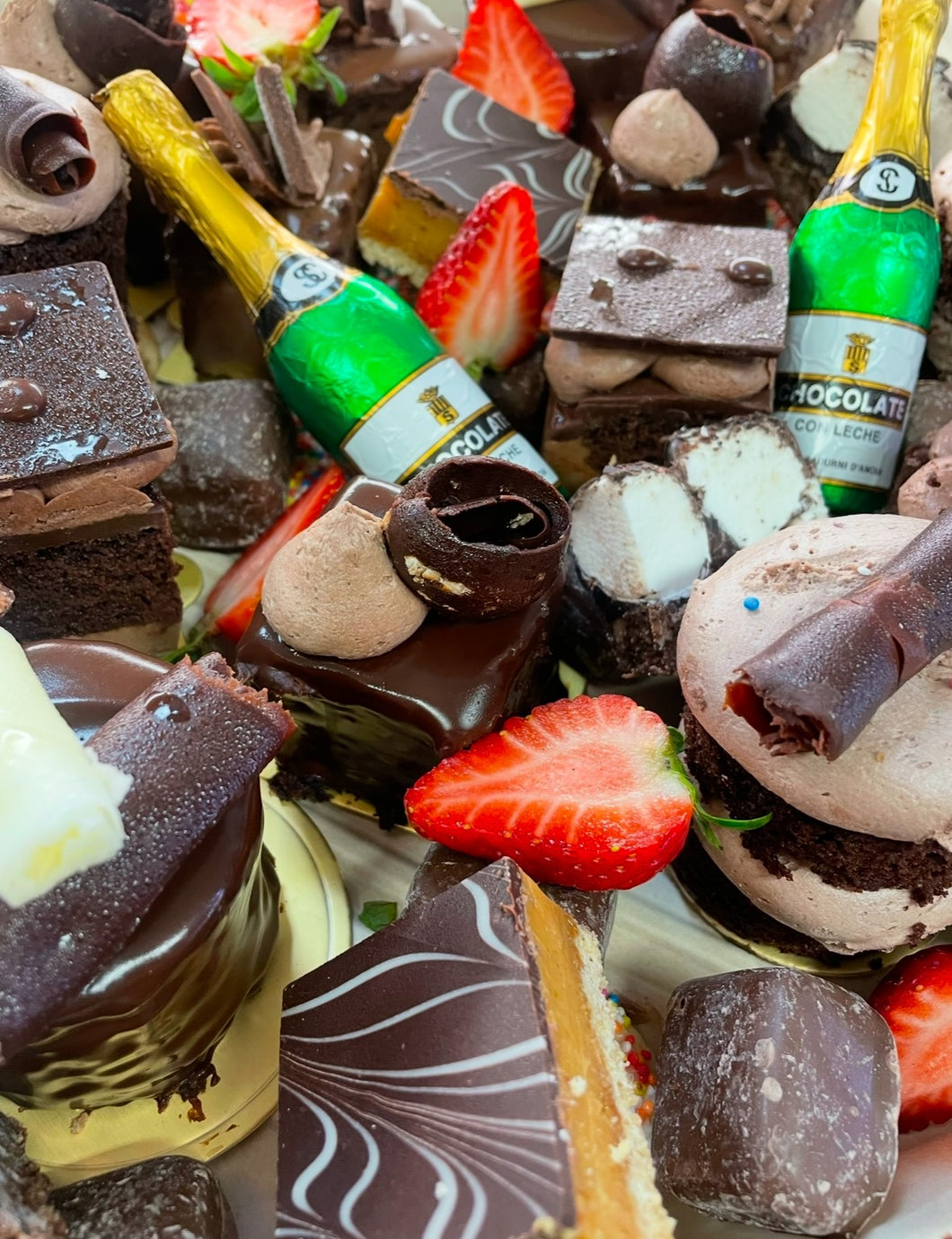 CHOCOLATE LOVER BOX