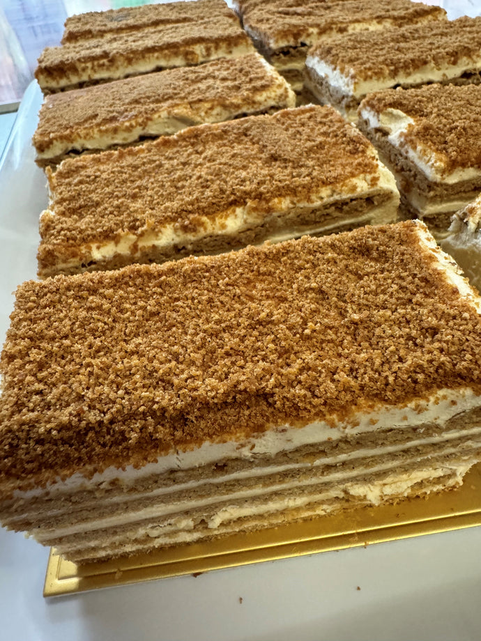 SWEET BEE HONEY CAKE