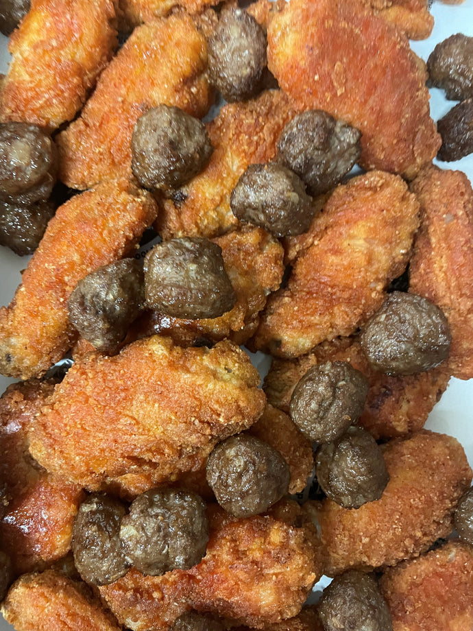 WARM CRUMBED CHICKEN WINGETTES, DRUMETTES & MEATBALLS