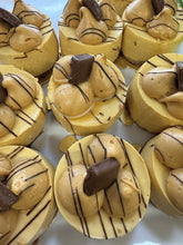 Load image into Gallery viewer, SALTED CARAMEL CHEESECAKE
