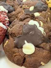Load image into Gallery viewer, NEW YORK COOKIE SELECTION
