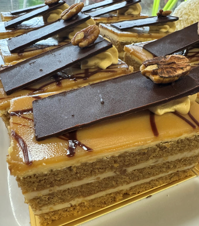 COFFEE PECAN BRITTLE SLICE