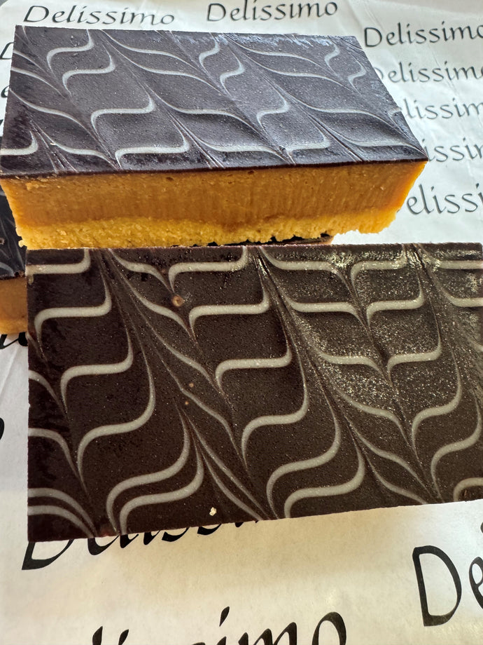 CARAMEL SLICE