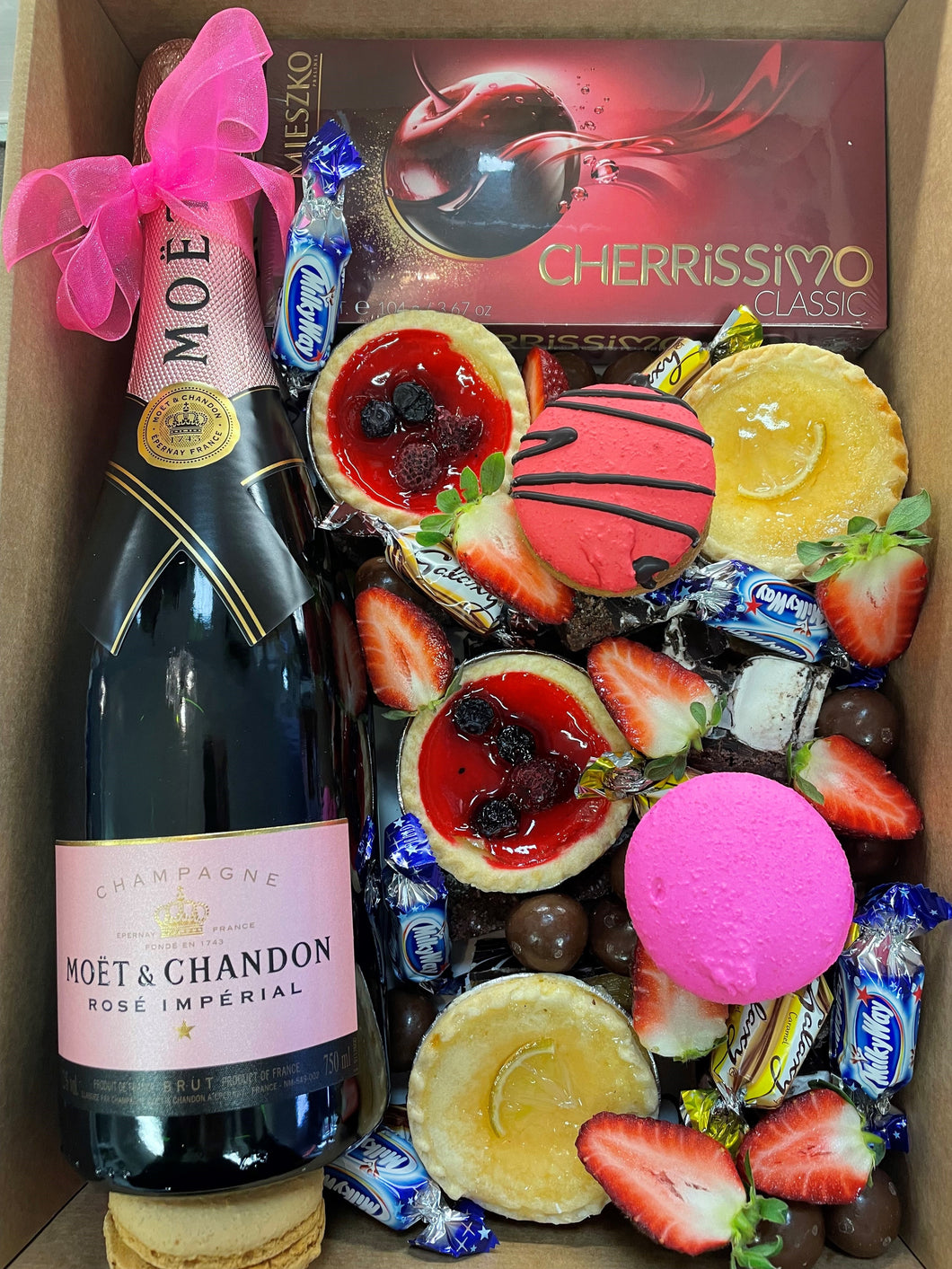THAT'S LUXE AMORE' GIFT BOX