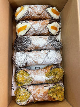 Load image into Gallery viewer, CANNOLI GIFT BOX

