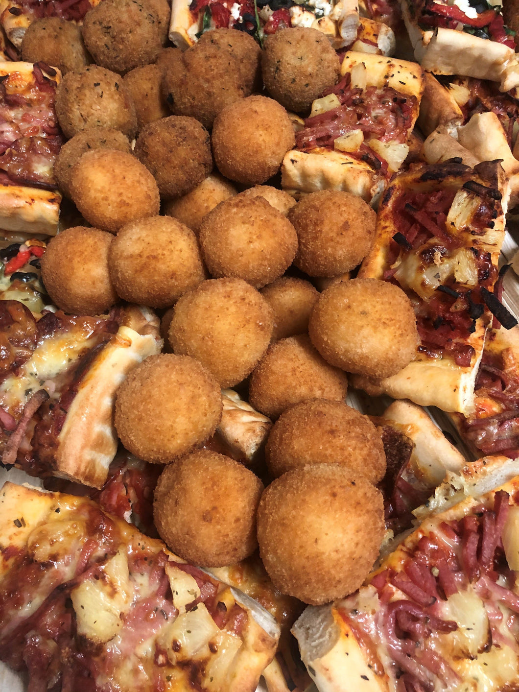 WARM PIZZA & ARANCINI PLATTER